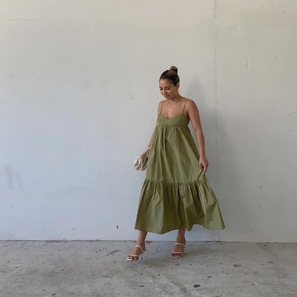 Wilfred Dresses & Skirts - Wilfred Olive Green Midi Dress